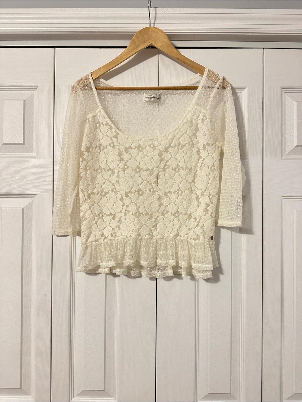 Abercrombie & Fitch Cream Lace Peplum Blouse, Large